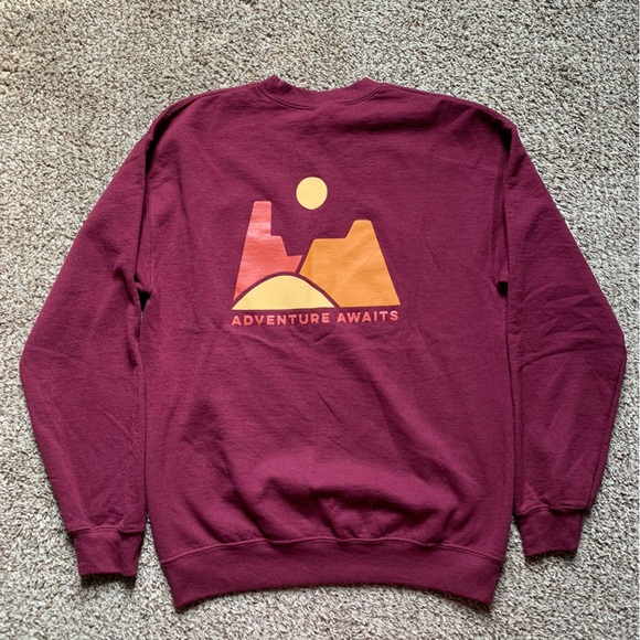 Bound for Nowhere x Adventure Awaits Tops - Bound for Nowhere x Adventure Awaits Sweatshirt